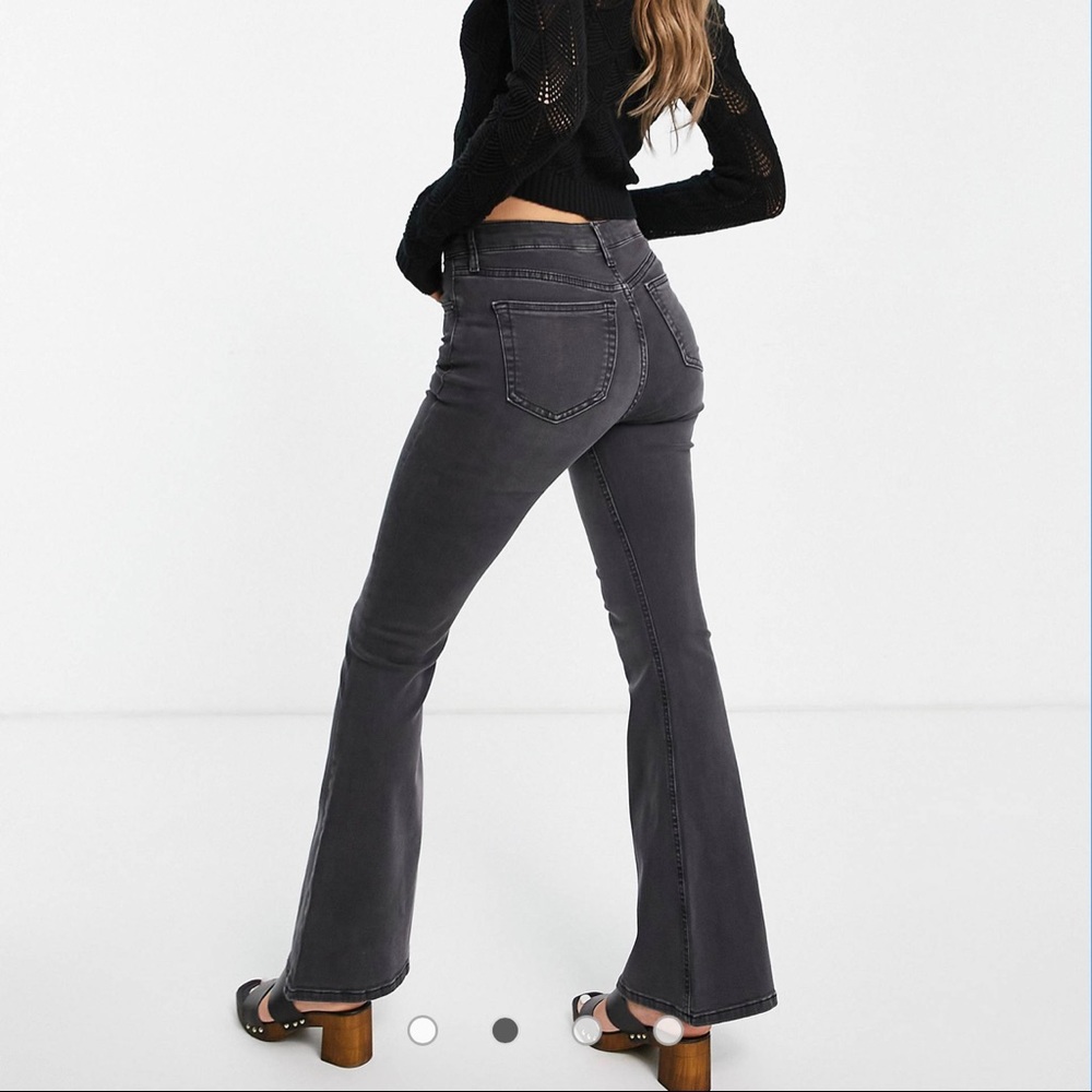 Topshop Jamie Flared Jeans in Washed Black Size 25 NWT